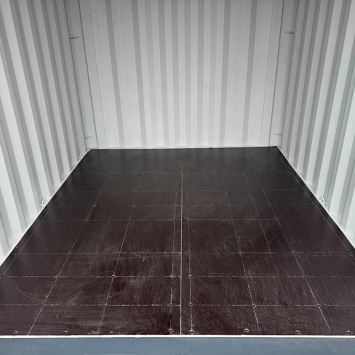 10 Fuß High Cube Seecontainer – Kompakt mit extra Höhe