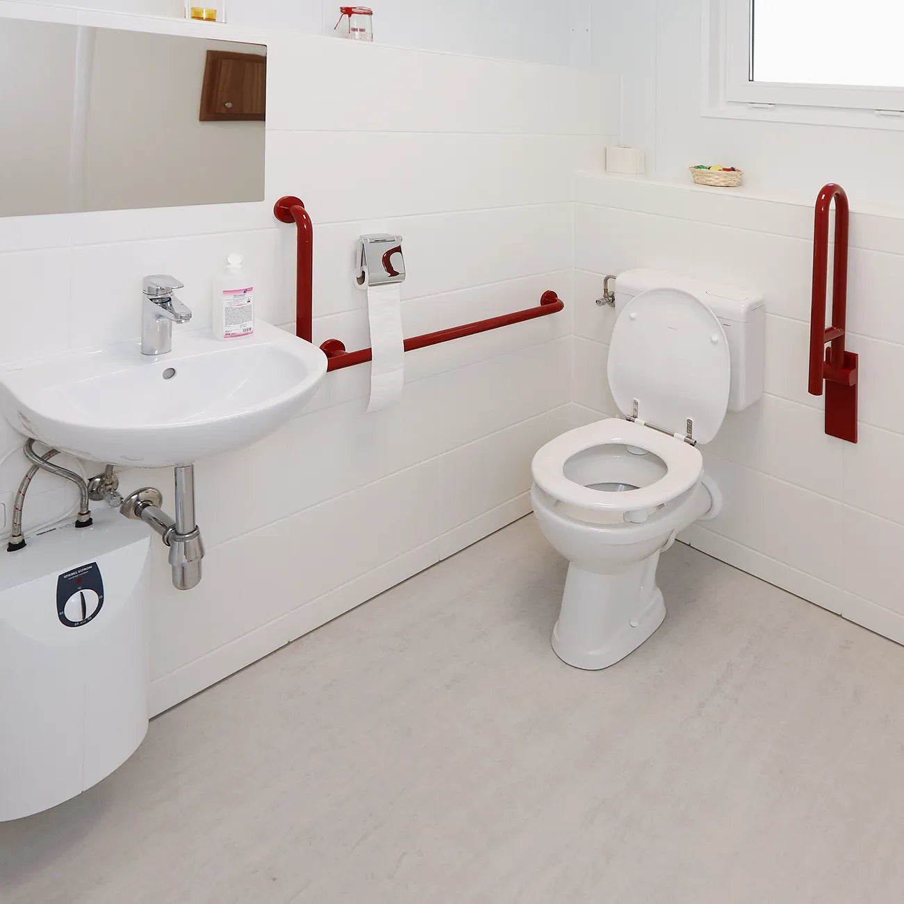 10 Fuß WC und Sanitärcontainer Barrierefrei